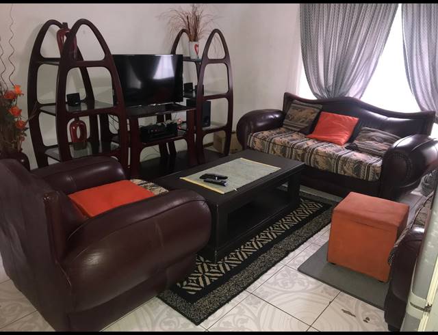 2 BEDROOM TOWNHOUSE RENTED IN GLEN MARAIS